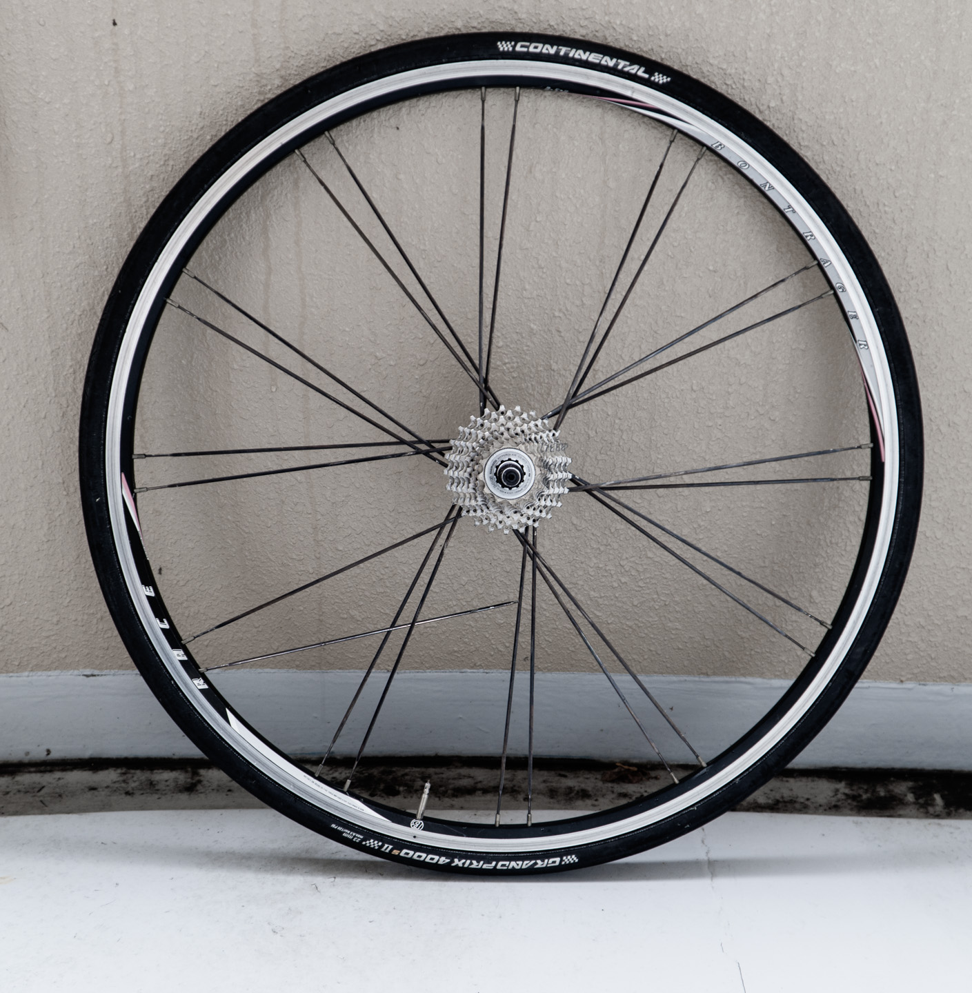 シマノSHIMANO ロードホイール WH-RS300-F フロント QR:133mm 700C