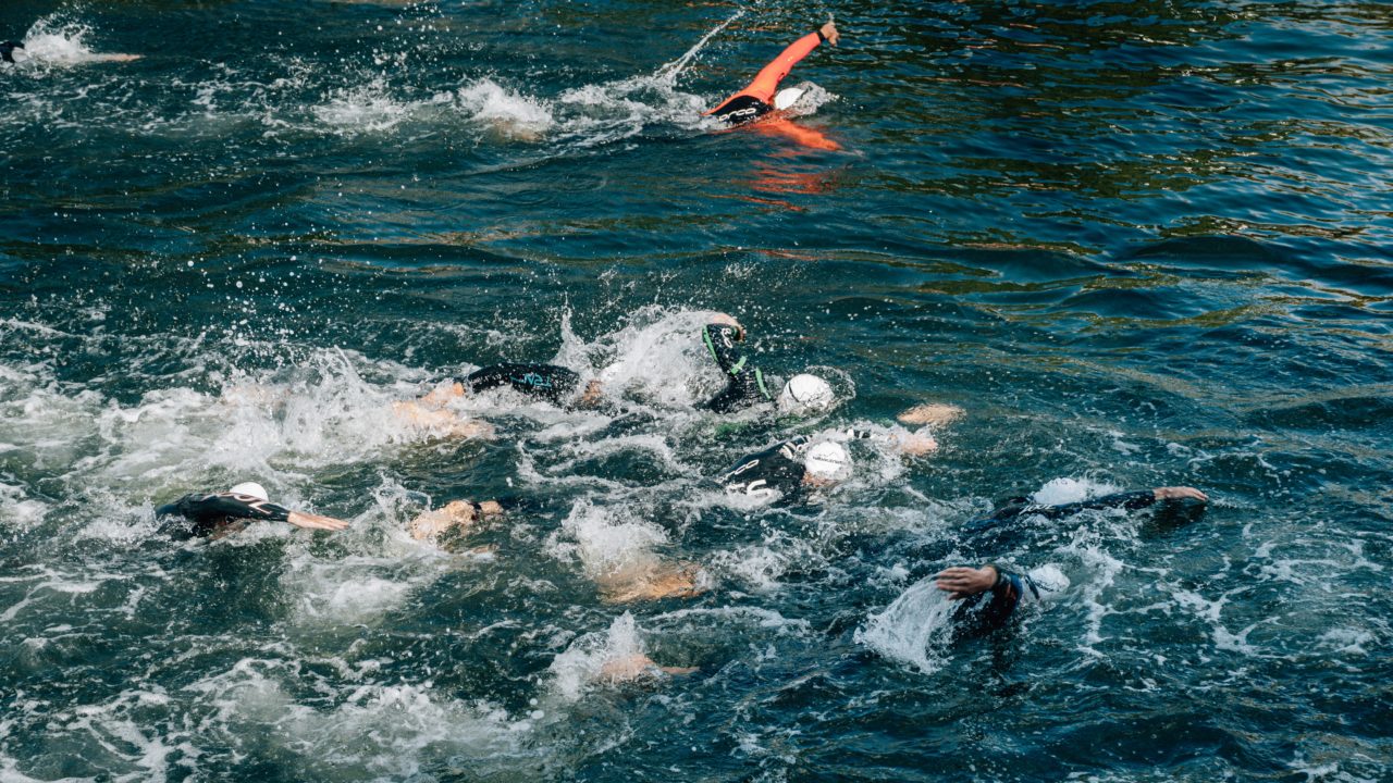 カナヅチが泳げるようになるまで頑張ってみる その３ 連続1000m泳げました 2b Runner